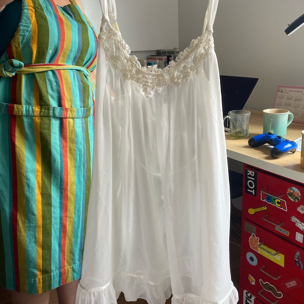 Linea Donatella Cream Lace Trim Chemise Small